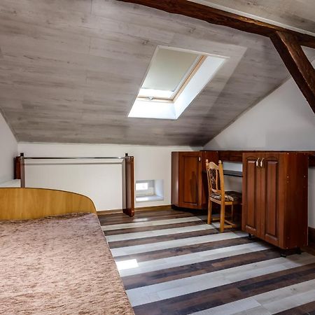 Four Bedrooms Apartment In The Heart Of Львов Экстерьер фото