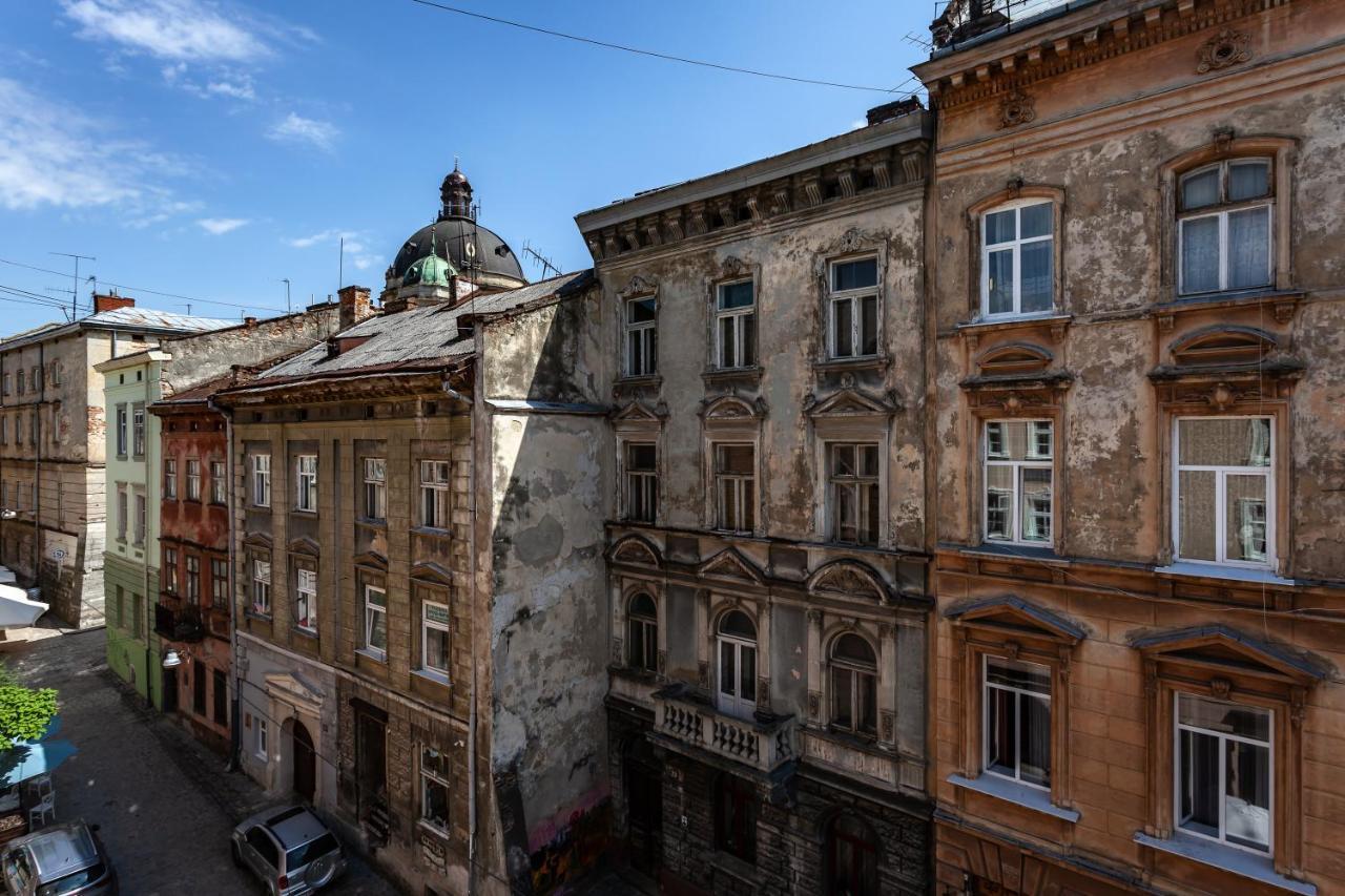 Four Bedrooms Apartment In The Heart Of Львов Экстерьер фото